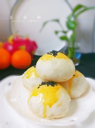 蛋黄酥