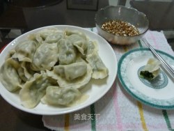 菠菜木耳鸡蛋饺