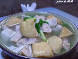 快手汤——油豆腐鱼丸肉饼汤