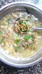 酸菜豆米汤
