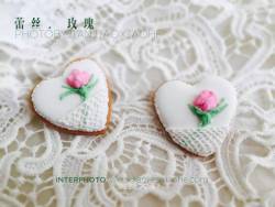 #第四届烘焙大赛暨是爱吃节#蕾丝玫瑰糖霜饼干