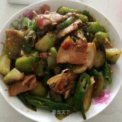 丝瓜炒肉片