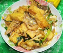 【粤菜】--鱼头焖豆腐