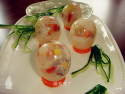创意新派菜“水晶海鲜球”