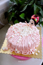 超简单芭比娃娃生日蛋糕（不要太美哦）
