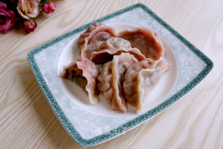 猪肉红苋菜饺子