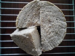低糖的黑芝麻咸蛋糕