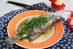 迪奥格斯食谱之清蒸鲈鱼