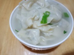 “ 润燥好汤水 ”香菇猪肉馄饨