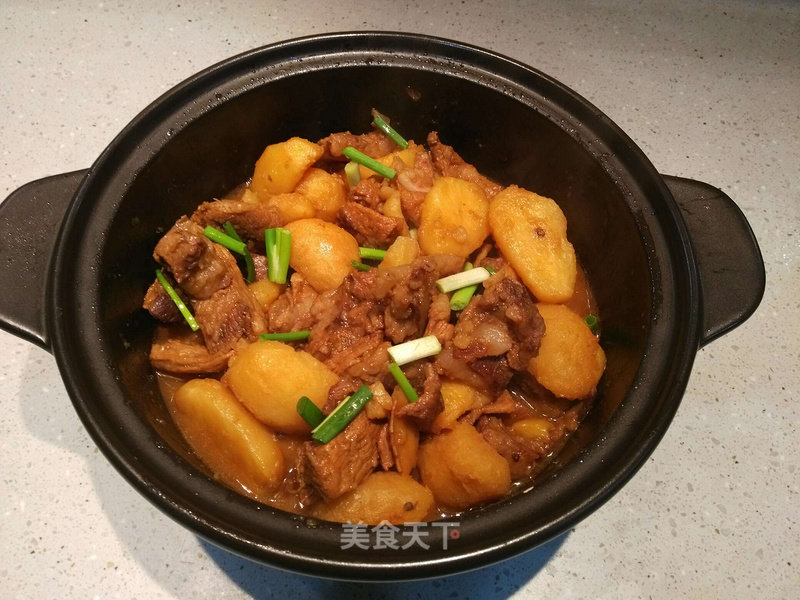 开心果姐姐五花肉焖土豆