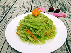 #信任之美#清炒莴笋丝