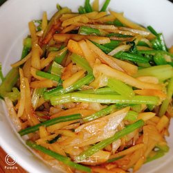 芹菜土豆丝