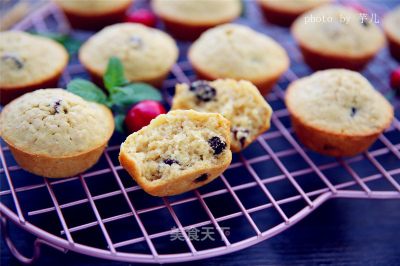 #第四届烘焙大赛堲是爱吃节#麦片蔓越莓马芬