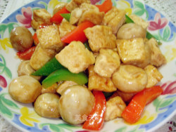简单易做的“豆腐焖蘑菇”