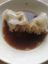 五花肉马蹄饺子