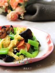 菠菜杆炒鸡蛋