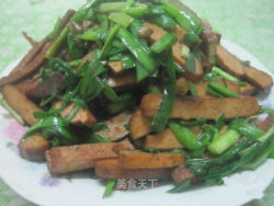 豆腐干炒韭菜