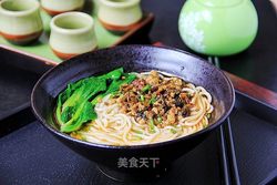酸菜臊子面