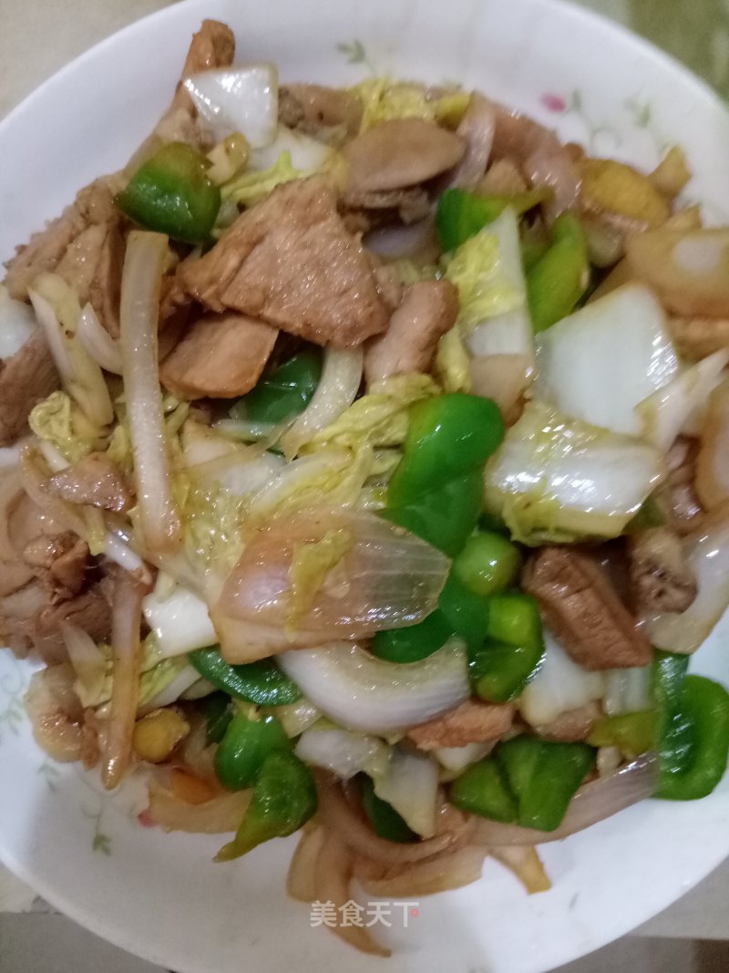 洋葱甜椒白菜炒回锅肉