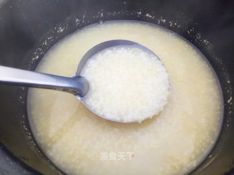 术后恢复必喝-一锅暖胃的小米粥，是我的心头好