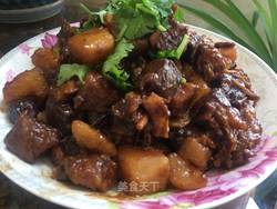 牛腩炖土豆