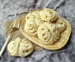 嫩烤箱之葱香花卷