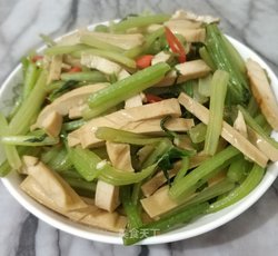 芹菜炒香干