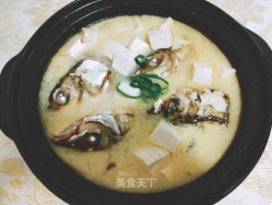 咸鸭鱼头豆腐汤