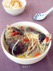 银芽香菇鲫鱼汤