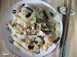 肥肠炒河粉