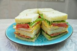公司三明治