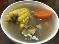玉米胡萝卜板栗汤