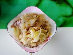 白菜猪肉炖粉条冻豆腐