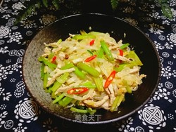 肉丝带底(怎么让肉丝更滑嫩)