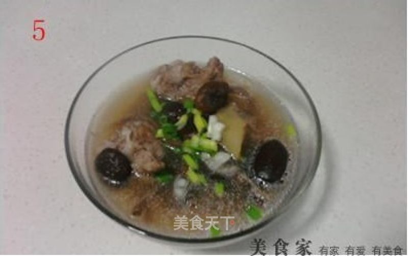 茶树菇板栗骨头老火汤