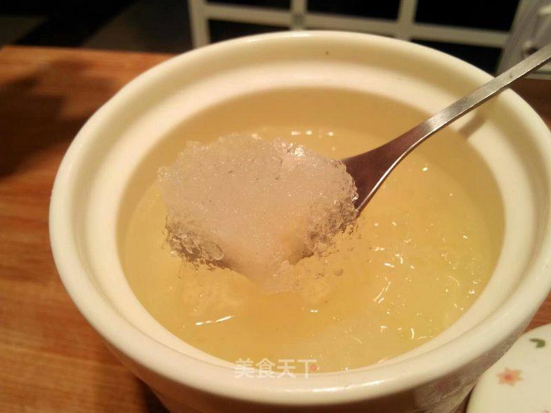 雪燕炖梨