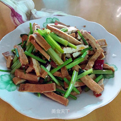 芹菜炒香干