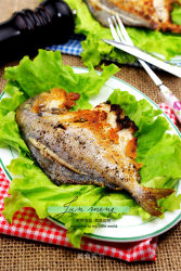 在家也可以做出铁板烧的好味道----黑胡椒煎鲳鱼