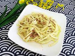肉丝炒茭白