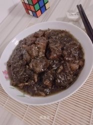 麻辣牛腩