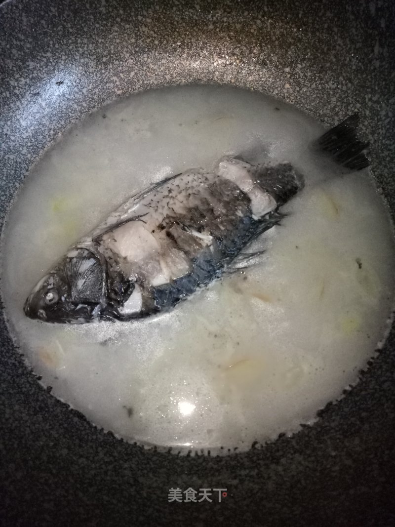 月子餐＃鲫鱼汤
