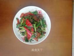 芹菜煸炒腊肉