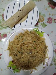 煎饼卷土豆丝