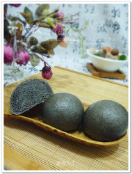 【百变面食】纯手工天然发酵版---紫米黑馒头