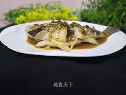 家常清蒸鲈鱼