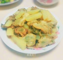 芹菜叶烩土豆