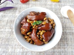 【烟台】黄豆焖猪蹄
