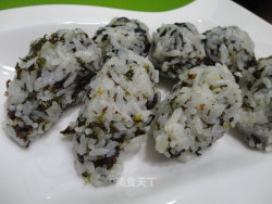 用“五常稻花香大米” 做“韩式海苔饭团”