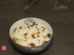 炝拌藕片：聚会最受欢迎的清新凉菜