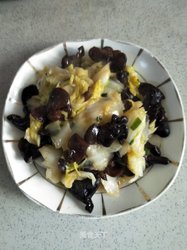 炒黑白菜